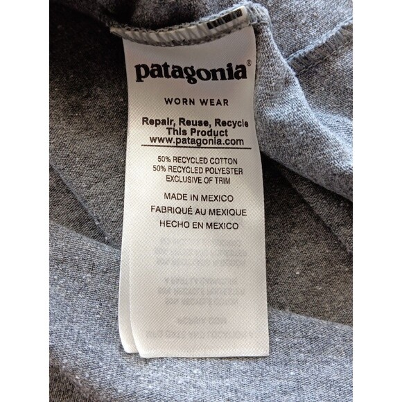 Patagonia P-6 Logo Responsibili-Tee Long Sleeve T-shirt Small Gray EUC - Picture 4 of 6